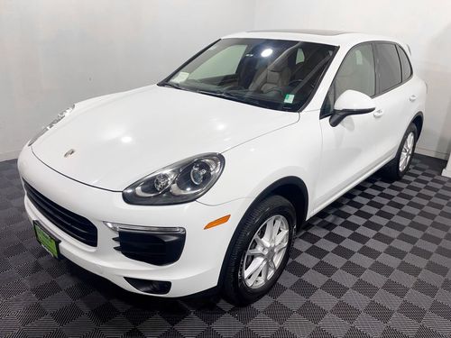 9621 - 2016 Porsche Cayenne Base