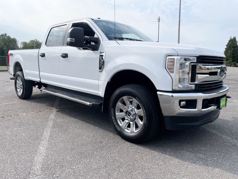 2019 Ford F-350 Super Duty XLT Crew Cab Upper Image 2