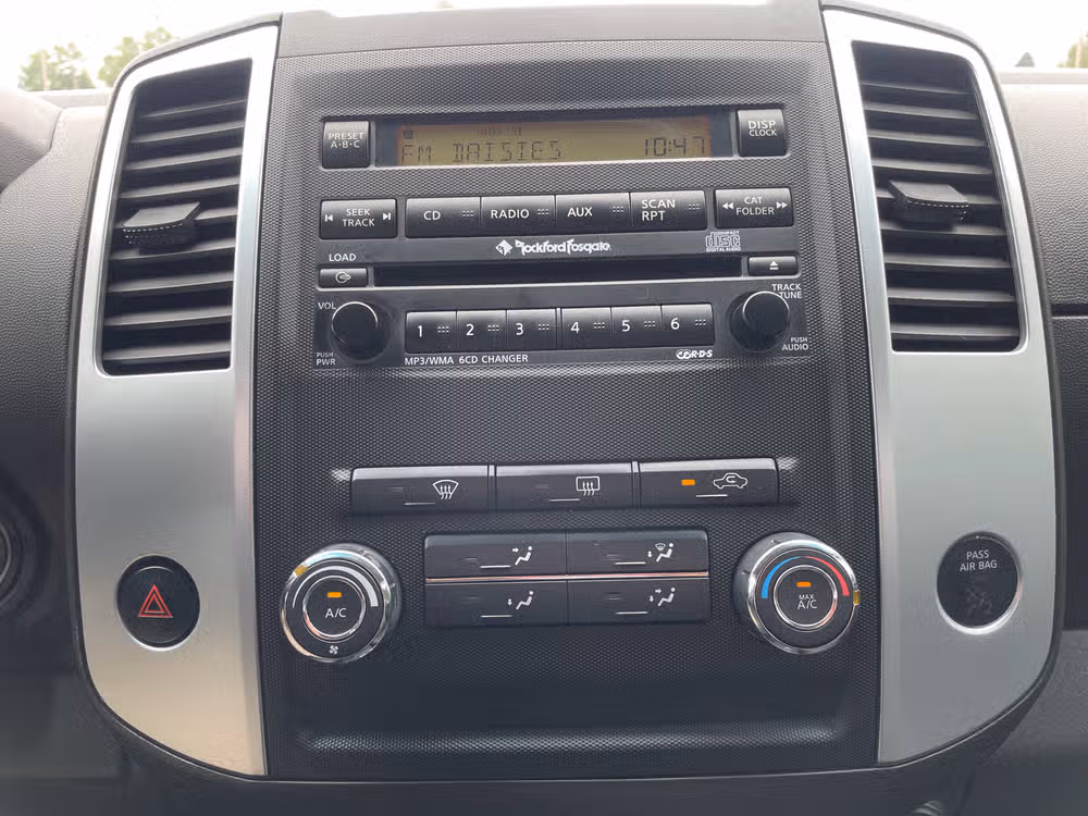 2011 Nissan Xterra Pro-4X Image 15
