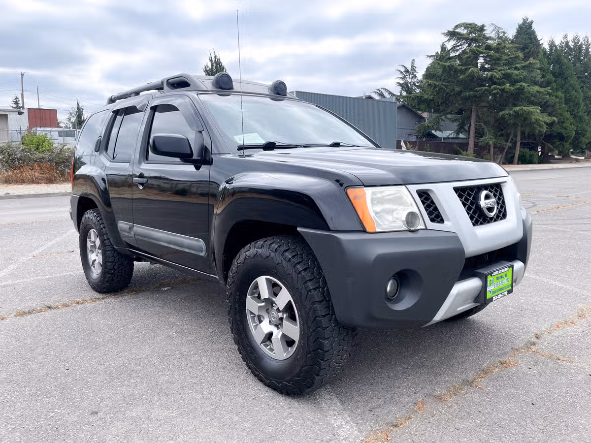 2011 Nissan Xterra Pro-4X Image 3