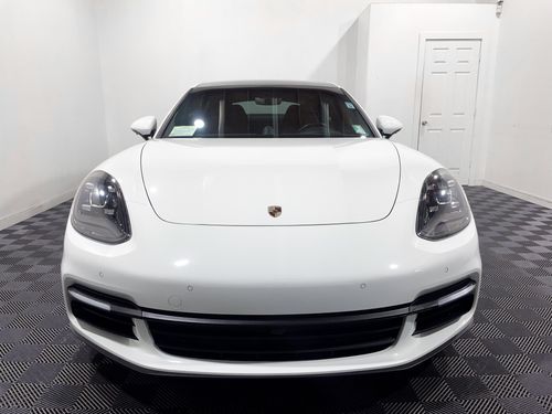 2018 Porsche Panamera 4S Lower Image 2