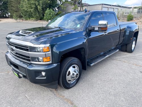 2019 Chevrolet Silverado 3500HD High Country Crew Cab Lower Image 3