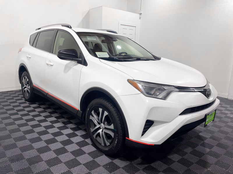 2018 Toyota RAV4 LE Upper Image 2