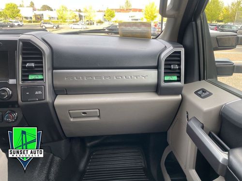 9650 - 2022 Ford F-350 Super Duty XLT