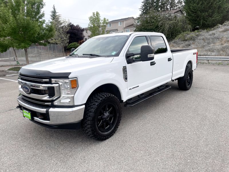 2022 Ford F-350 Super Duty XLT Crew Cab Upper Image 2