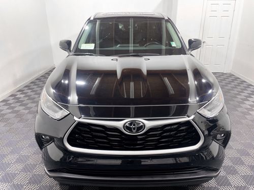 2022 Toyota Highlander XLE Lower Image 1