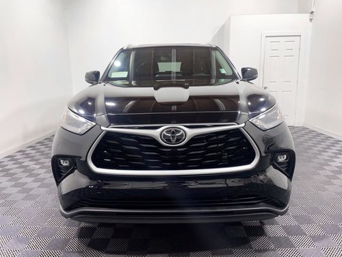 2022 Toyota Highlander XLE Lower Image 2