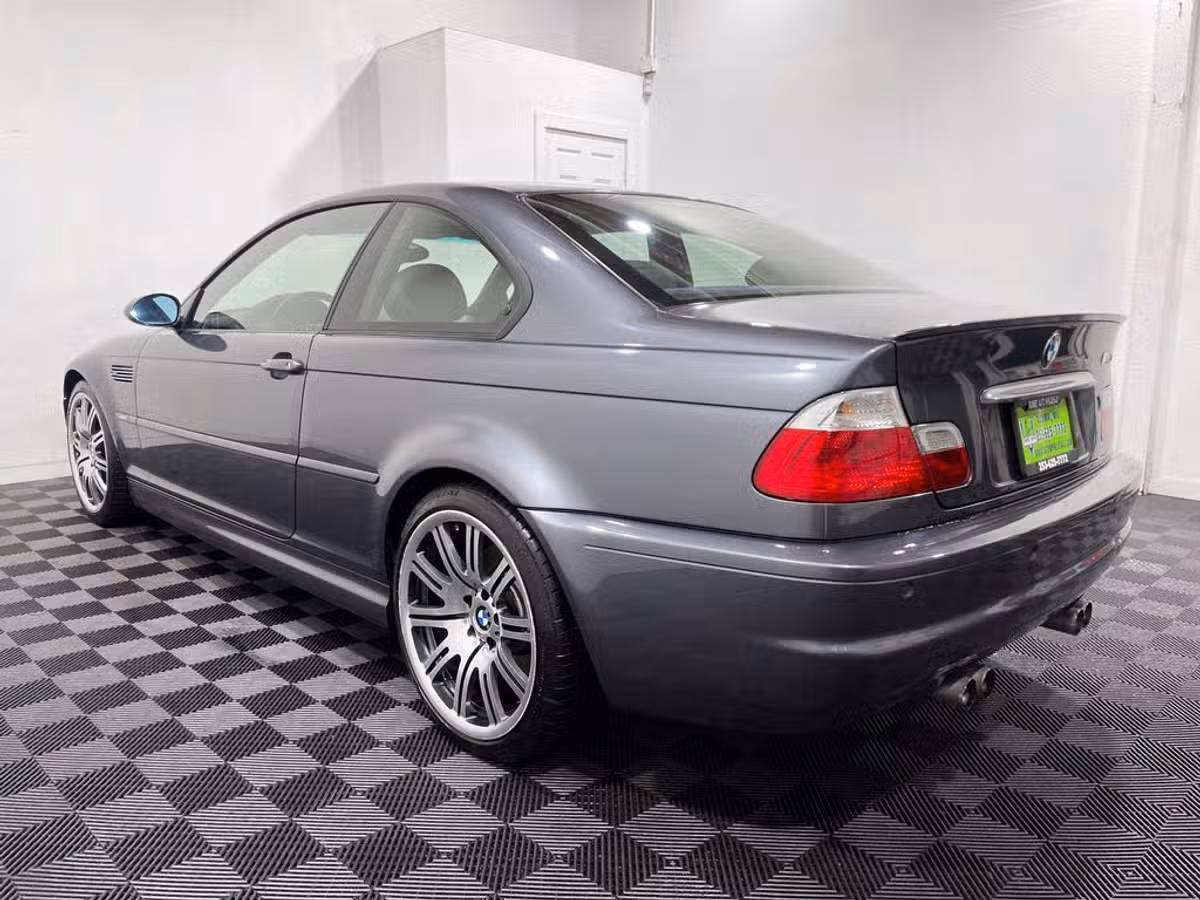 2003 BMW M3 Base Image 19