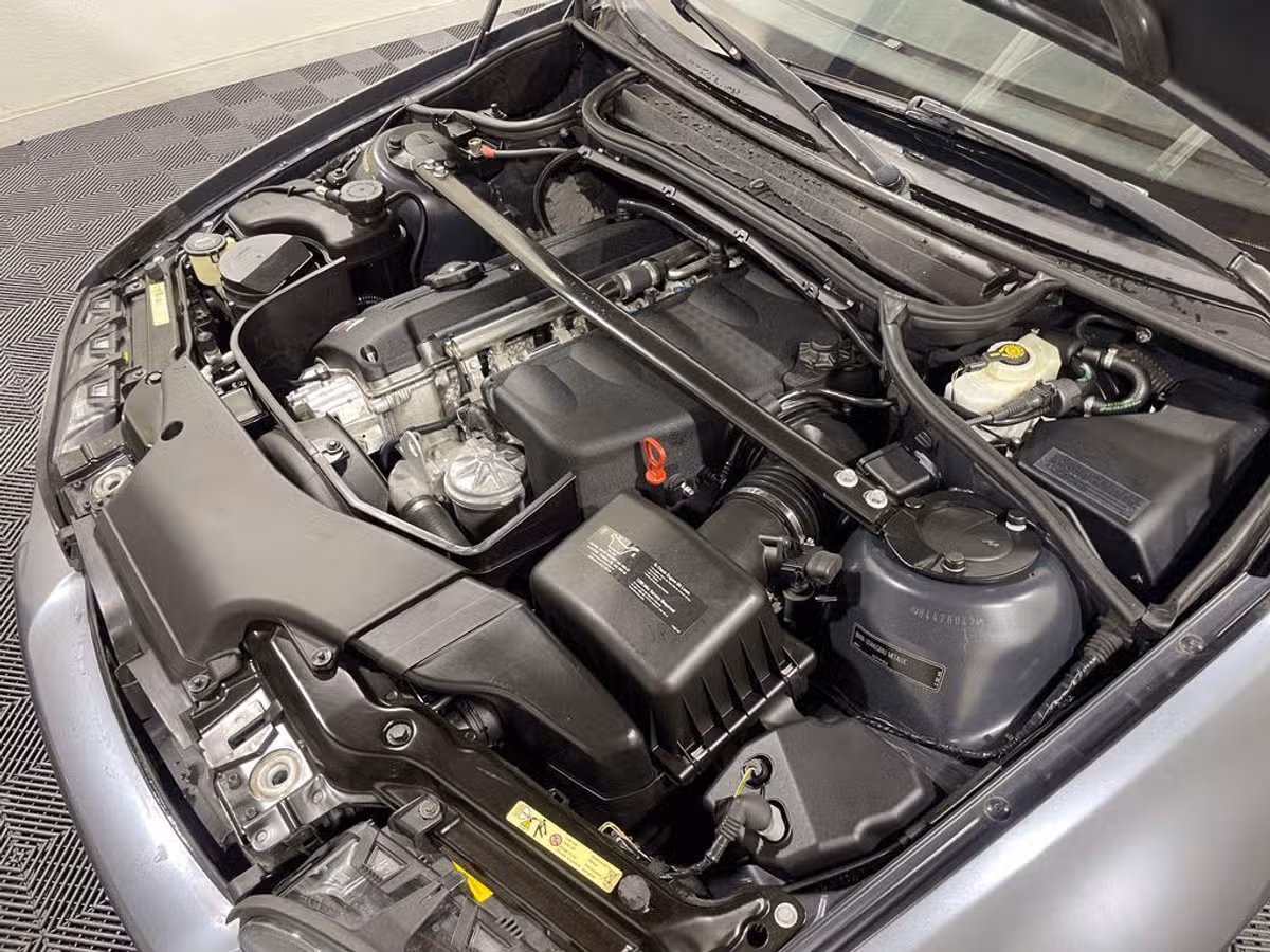 2003 BMW M3 Base Image 15