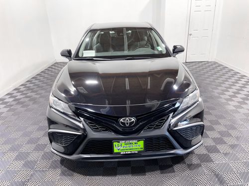 2022 Toyota Camry SE Lower Image 1