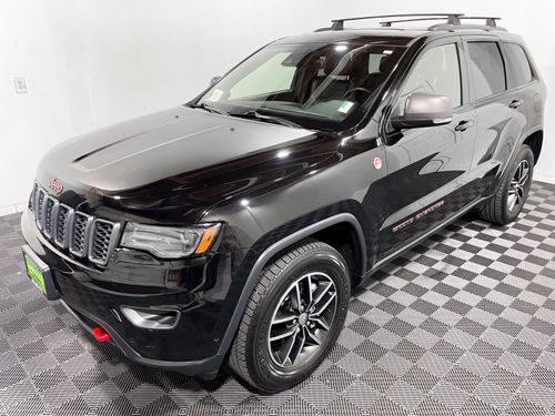 2017 Jeep Grand Cherokee Trailhawk Lower Image 3