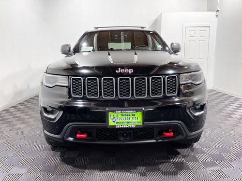 2017 Jeep Grand Cherokee Trailhawk Lower Image 2