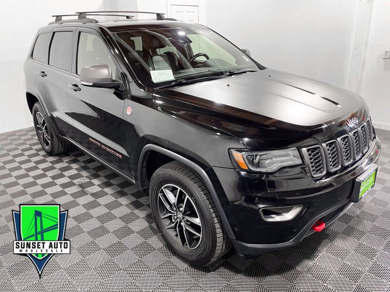 2017 Jeep Grand Cherokee Trailhawk Upper Image 1