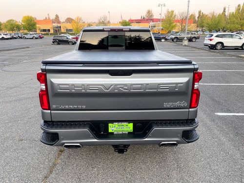 2019 Chevrolet Silverado 1500 High Country Lower Image 3
