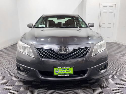 2010 Toyota Camry SE Lower Image 2