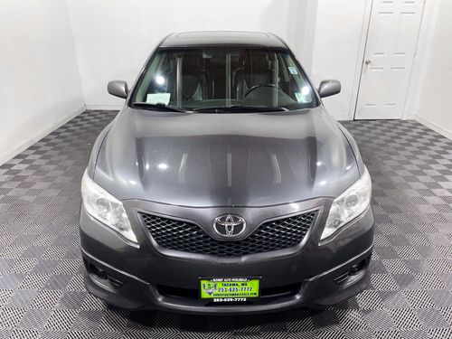 2010 Toyota Camry SE Lower Image 1