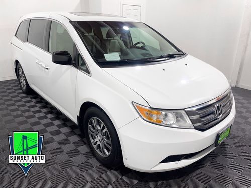 9679 - 2013 Honda Odyssey EX-L Passenger