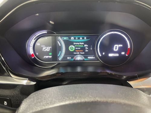 2022 Kia Niro EV EX Lower Image 3