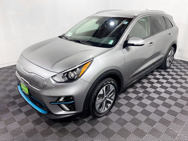 2022 Kia Niro EV EX Upper Image 1