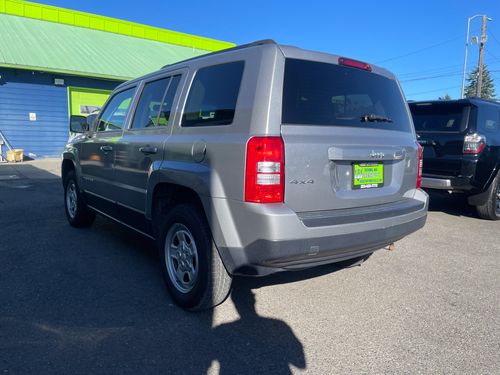 2016 Jeep Patriot Sport Lower Image 2