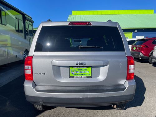 2016 Jeep Patriot Sport Lower Image 3