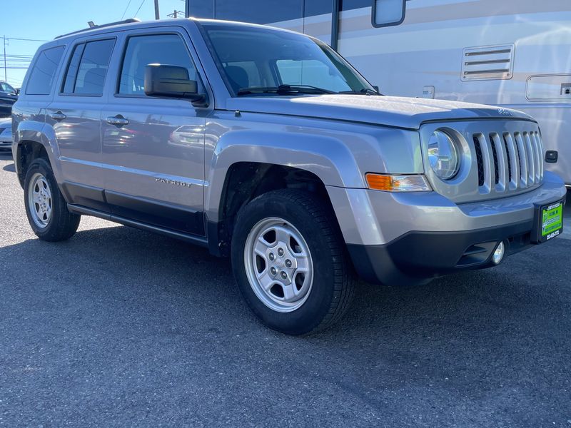 2016 Jeep Patriot Sport Upper Image 2