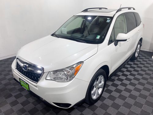 2014 Subaru Forester 2.5i Premium Crossover Lower Image 3