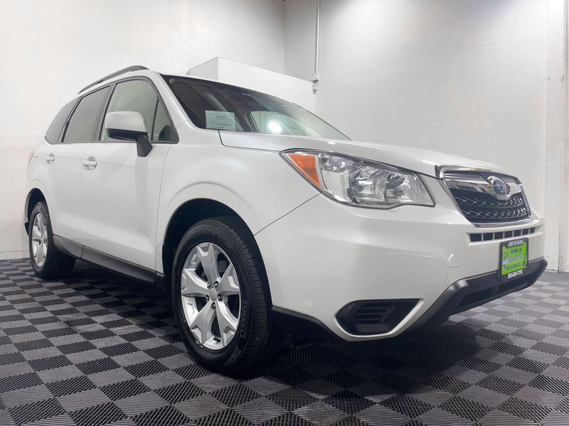 2014 Subaru Forester 2.5i Premium Crossover Upper Image 2