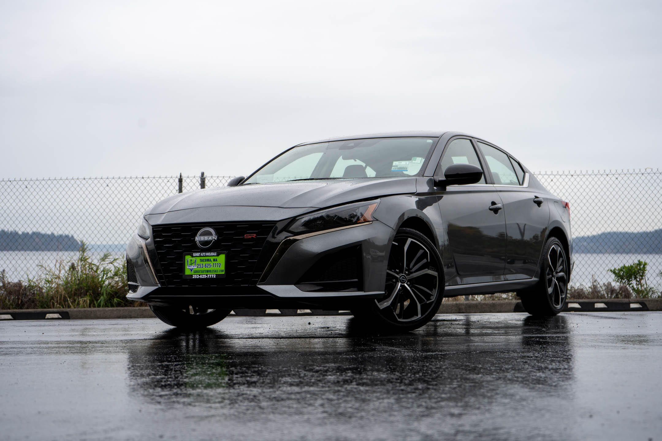 2024 Nissan Altima 2.5 SR photo 3