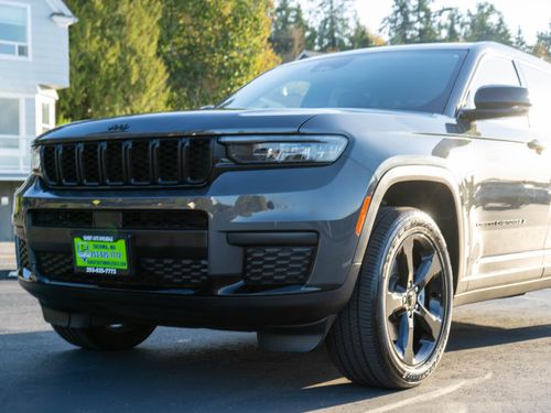 2023 Jeep Grand Cherokee L Altitude Lower Image 1