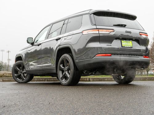 2023 Jeep Grand Cherokee L Altitude Lower Image 2