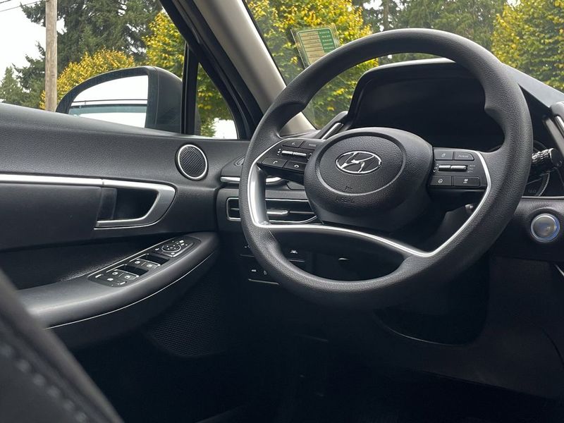 2022 Hyundai SONATA SEL Upper Image 2