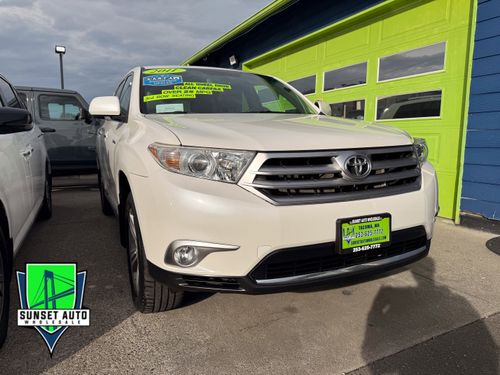 9696 - 2011 Toyota Highlander Limited