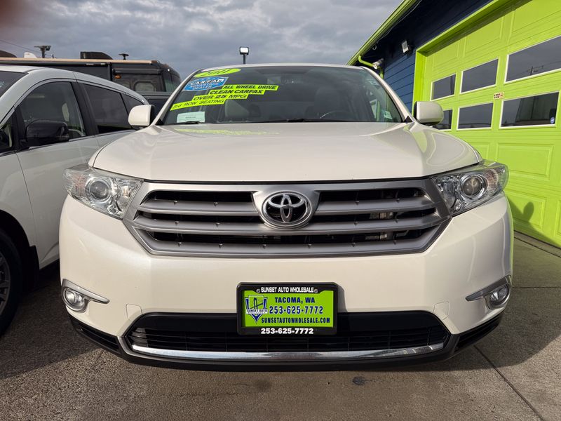 2011 Toyota Highlander Limited Upper Image 2