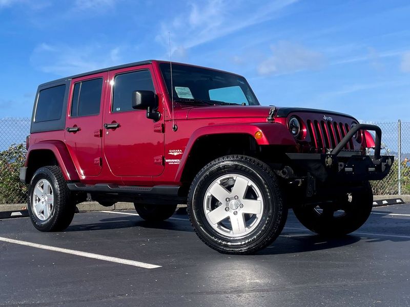 2012 Jeep Wrangler Unlimited Sahara Upper Image 2