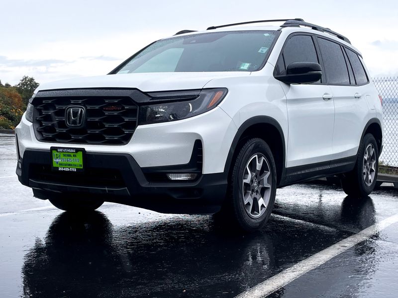 2022 Honda Passport TrailSport Upper Image 2