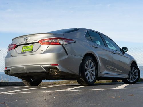 2019 Toyota Camry SE Lower Image 1
