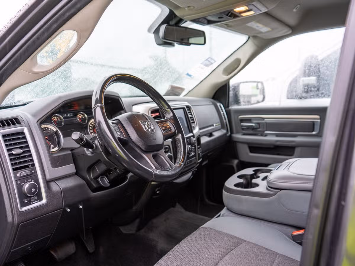 2018 Ram 1500 Big Horn Crew Cab Image 4