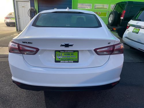 2023 Chevrolet Malibu LT Lower Image 3