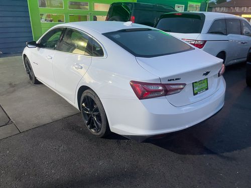 2023 Chevrolet Malibu LT Lower Image 2