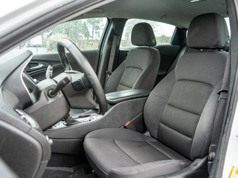 2023 Chevrolet Malibu LT Upper Image 2