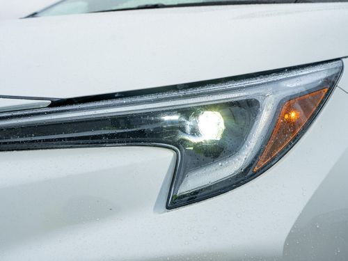 2024 Toyota Corolla Hybrid SE Lower Image 1