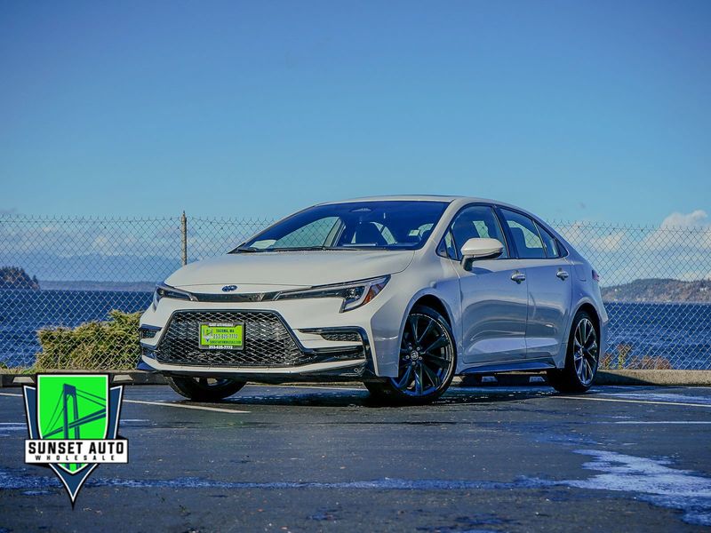 2024 Toyota Corolla Hybrid SE Upper Image 1