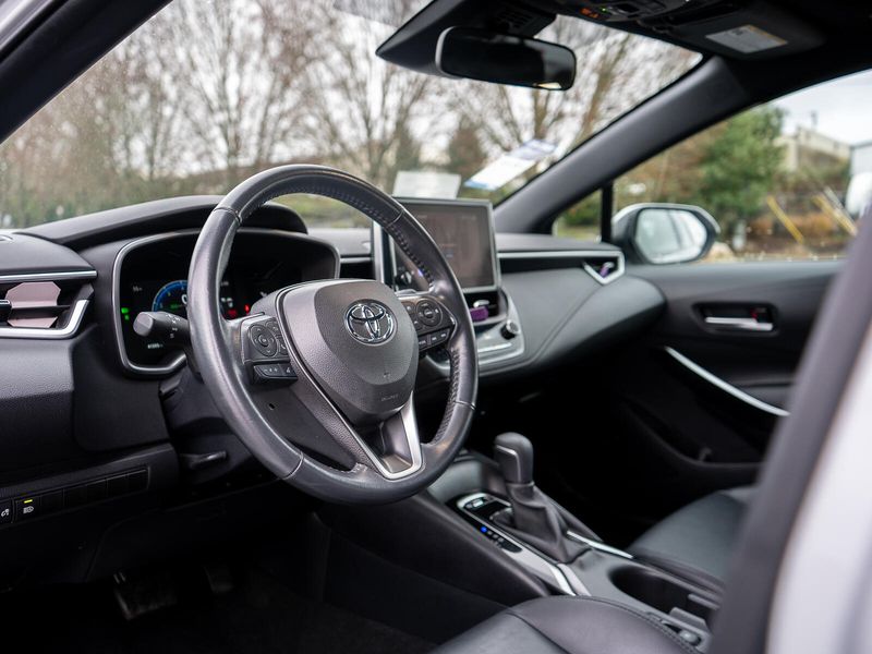 2023 Toyota Corolla XSE Upper Image 2