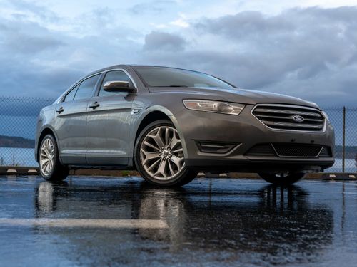 2013 Ford Taurus Limited Lower Image 1