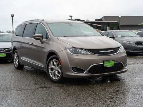 2017 Chrysler Pacifica Touring-L Plus Passenger Lower Image 1