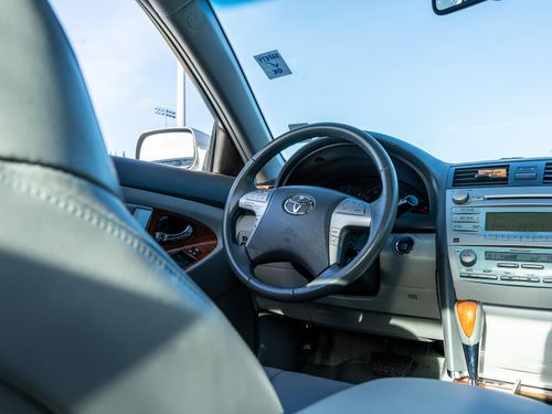 2008 Toyota Camry XLE V6 Lower Image 2