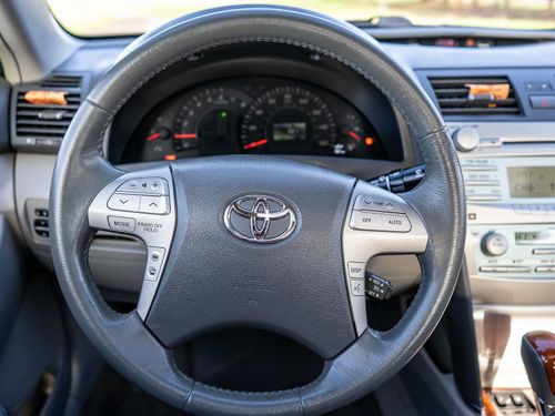 2008 Toyota Camry XLE V6 Lower Image 3