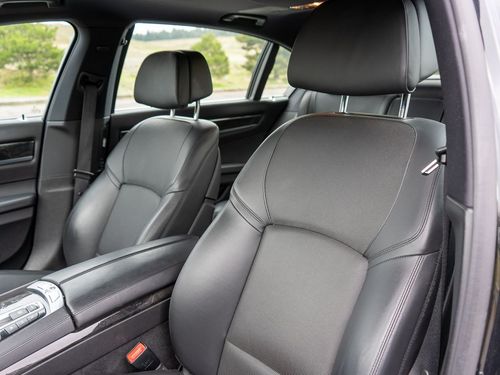 2014 BMW 7 Series 750Li xDrive Lower Image 3