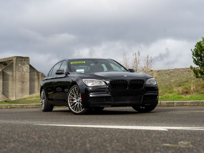 2014 BMW 7 Series 750Li xDrive Upper Image 1